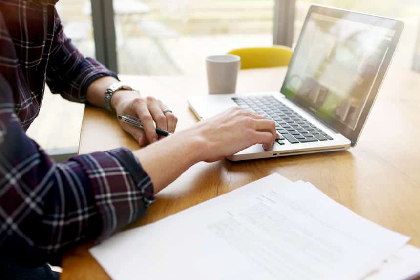 Teletrabalho mantém-se obrigatório em todo o território nacional