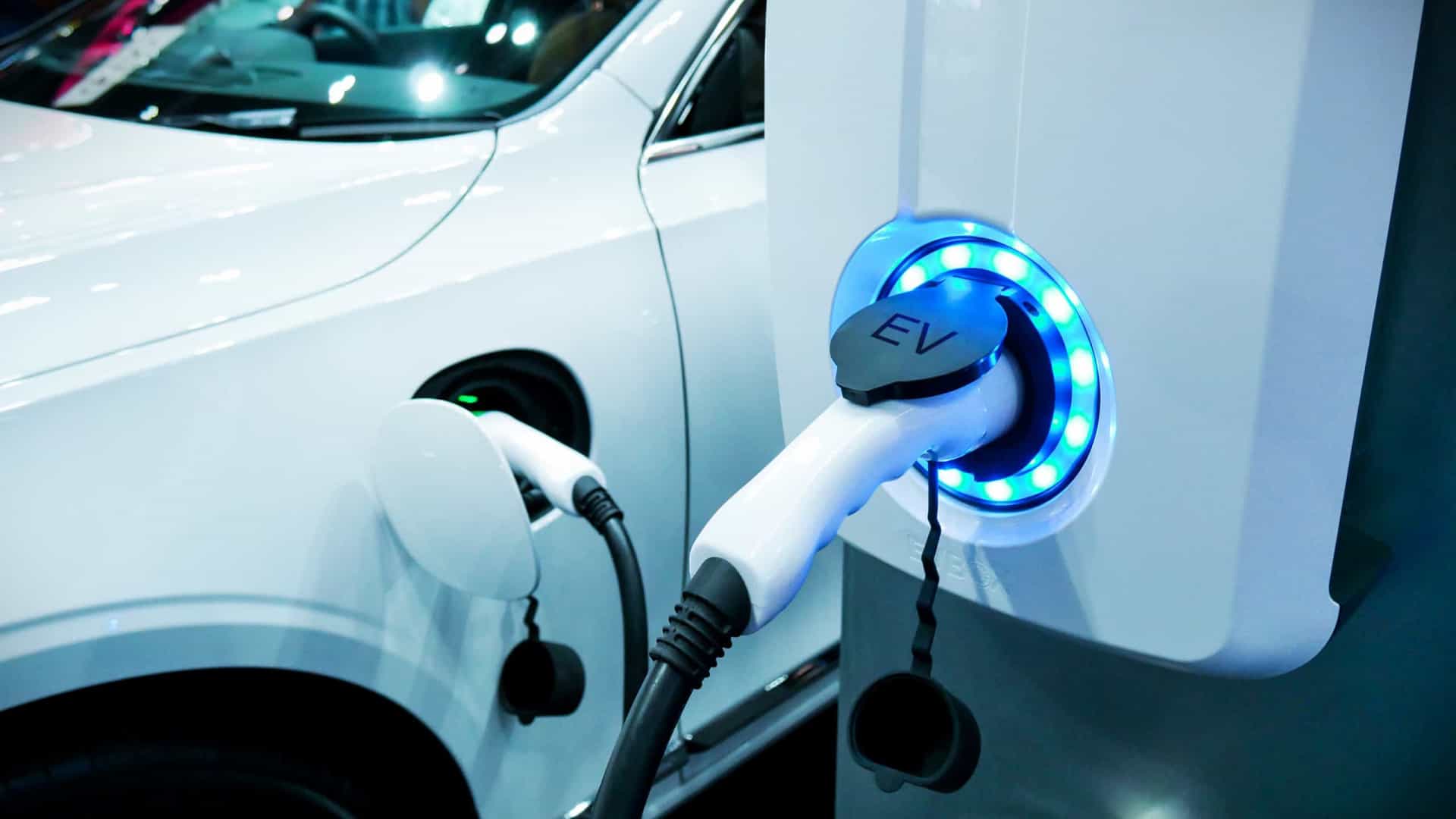 Quer comprar um automóvel elétrico? Temos boas notícias para si